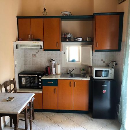 1872 - Agnes, Cozy Stony Apartment With Balcony Ermoupoli Luaran gambar